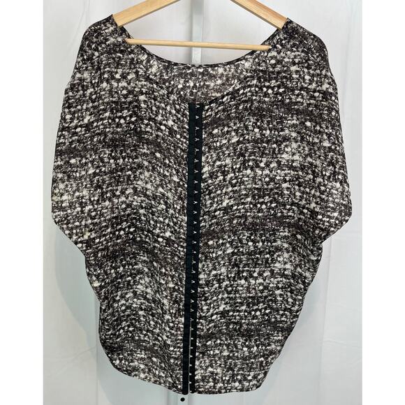 JOIE Size M Printed Silk Dolman Cap Sleeve Top Hook and Eye Back Gray - Picture 2 of 8
